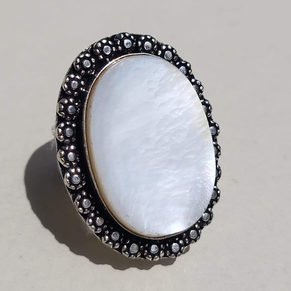Vintage Mother of Pearl Statement Ring Size 7 White Silver Oval Boho